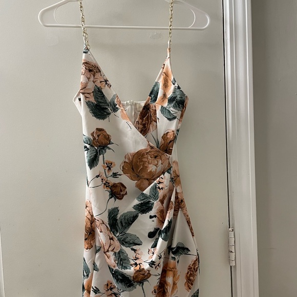 Flower Dress - Picture 3 of 3